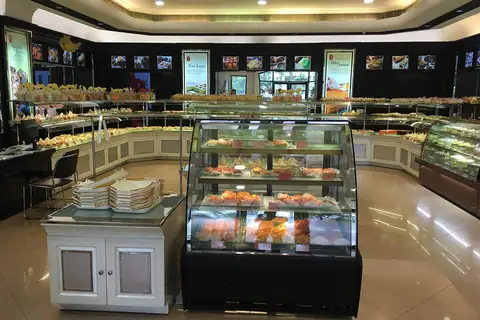 Sue's Cake Confections photo 2